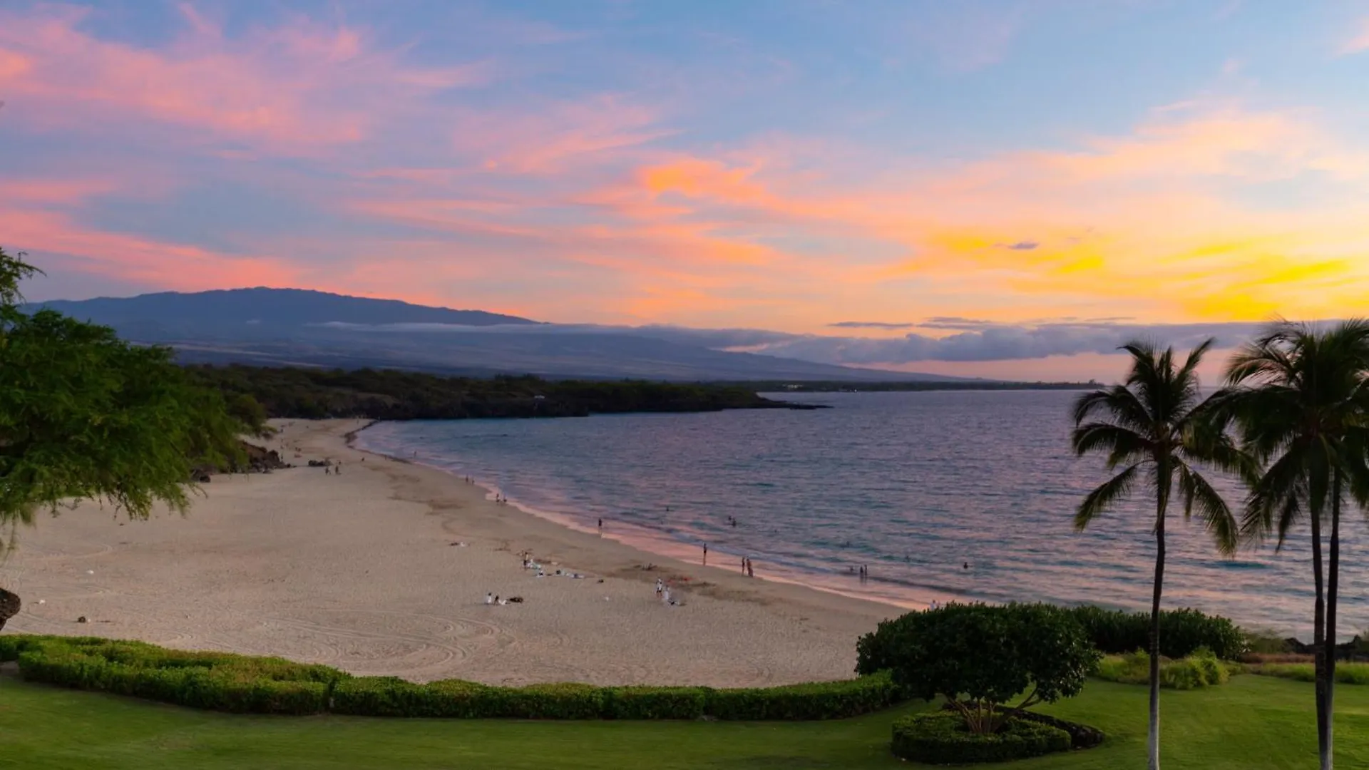 Sun Ray Retreat Ocean Sunsets Views Optional Mauna Kea Hotel Privileges ワイメア アパート